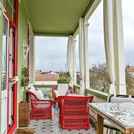 Vintage Balcony Maison d'hôtes 4*