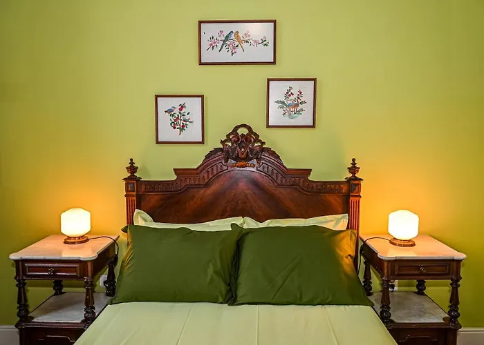 Vintage Balcony & Casa de hóspedes 4*