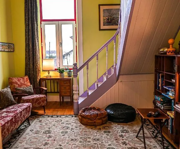 Vintage Balcony & 4*