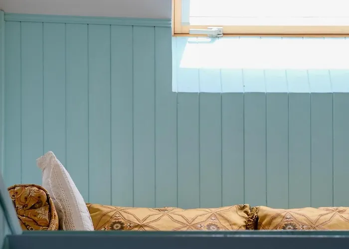 Vintage Balcony & Casa de hóspedes 4*