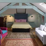 Konukevi Vintage Balcony & 4*