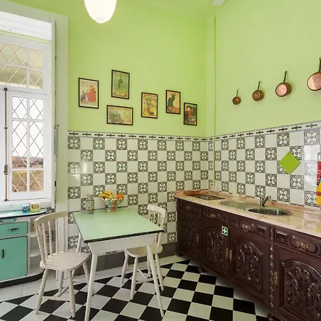 Vintage Balcony & 4* Ovar