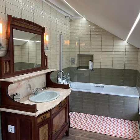 Vintage Balcony & 4*