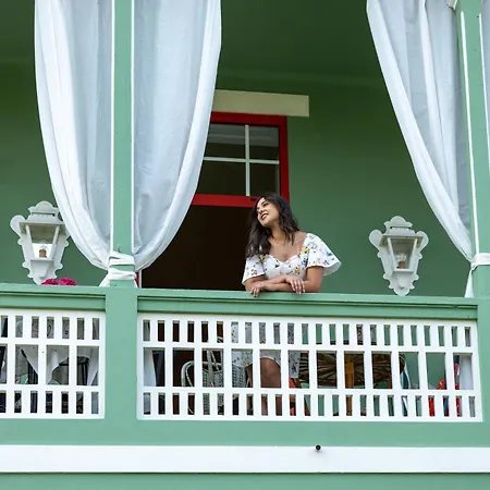 Vintage Balcony & 오바