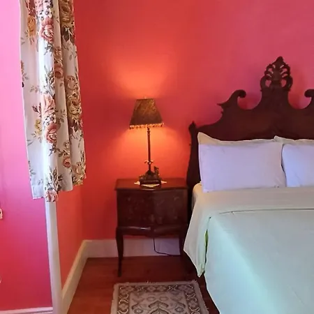 Vintage Balcony & Maison d'hôtes 4*