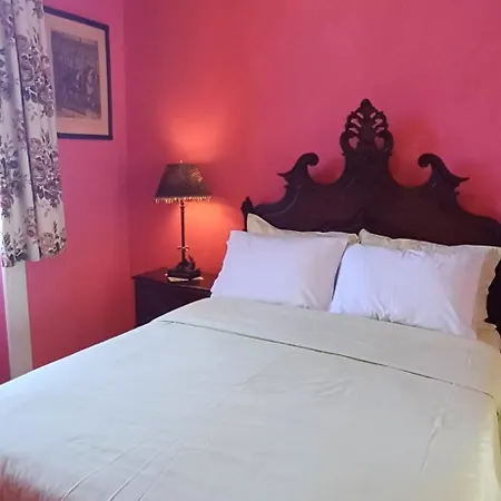 Maison d'hôtes Vintage Balcony & 4*